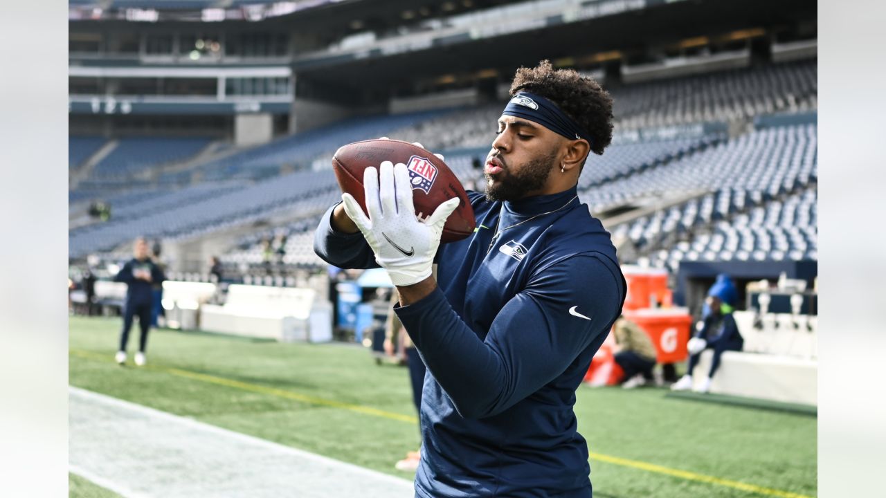 Best Photos From Seahawks-Cardinals Pregame Warmups