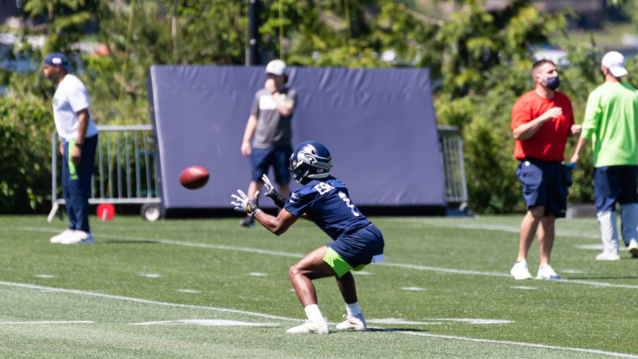 Heaps: Why Seahawks are fired up about Darrell Taylor in training camp -  Seattle Sports