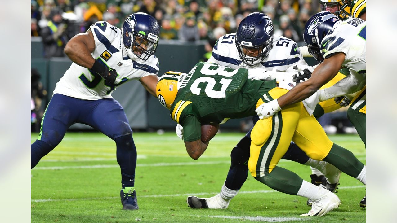 Russell Wilson has abysmal return, Seahawks shutout 17-0 by Packers - Field  Gulls