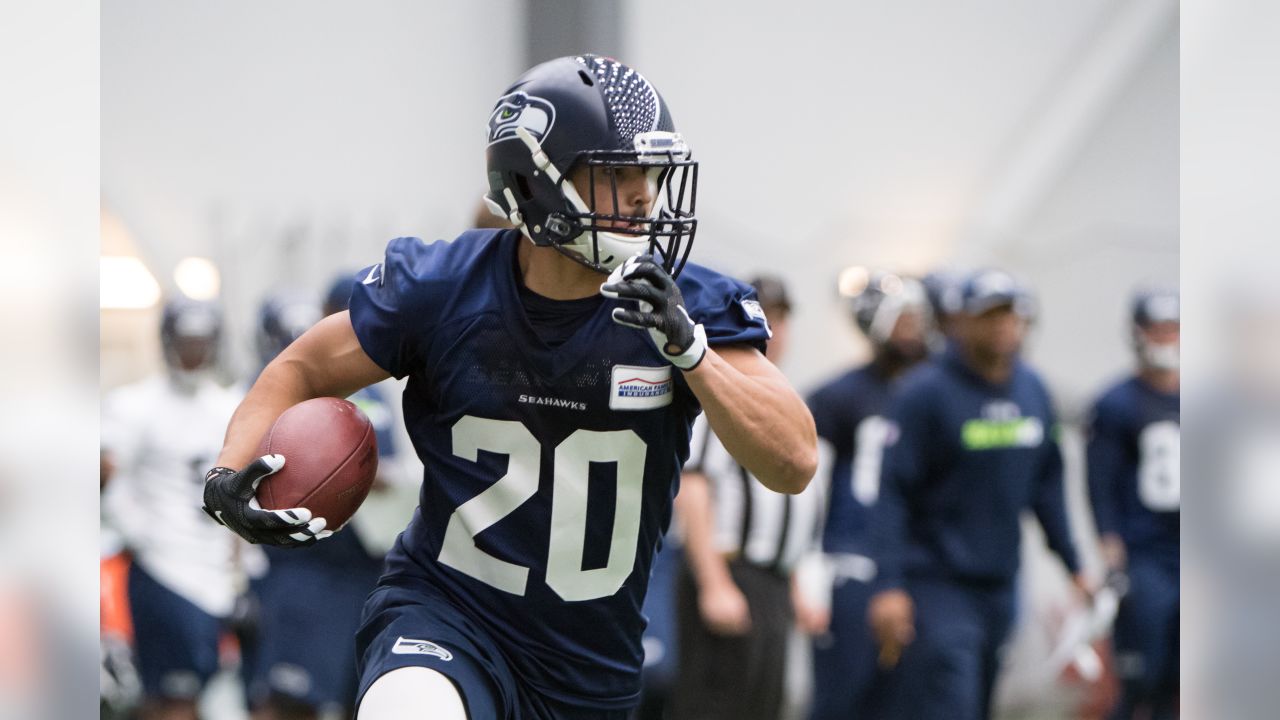 Observations from Seahawks rookie minicamp: D.K. Metcalf impresses on Day 1