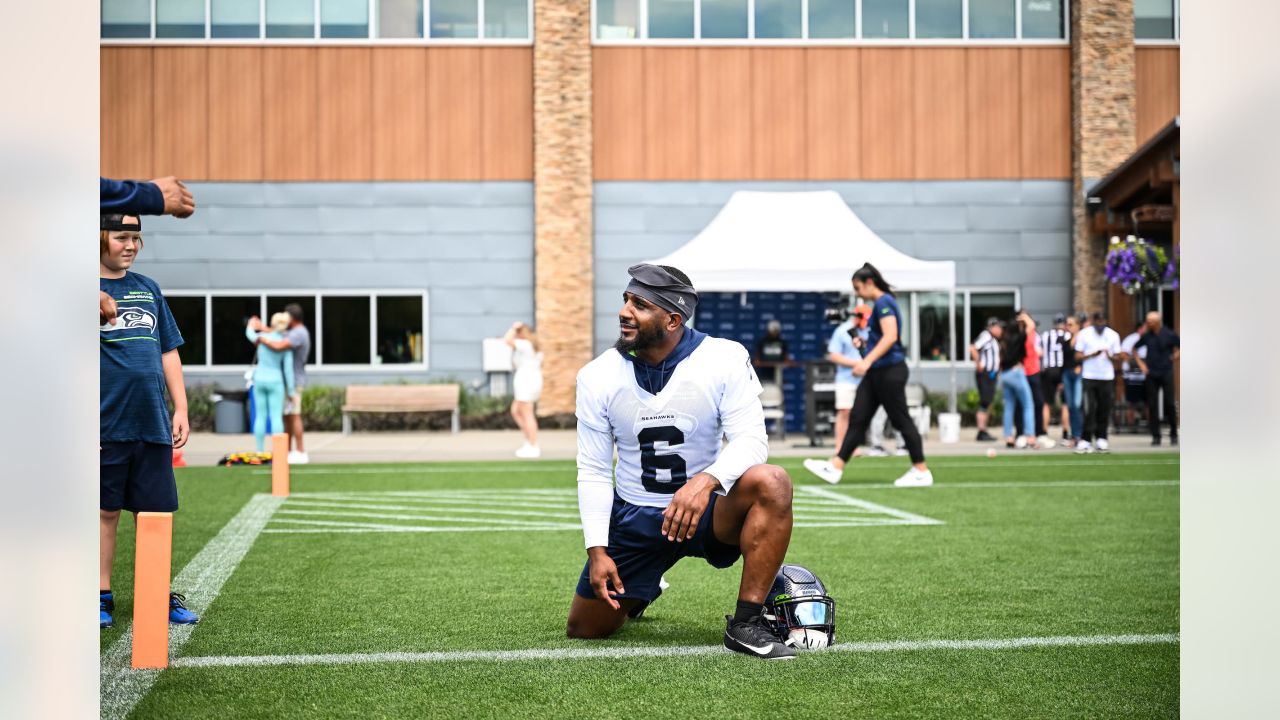 seahawks on field gear