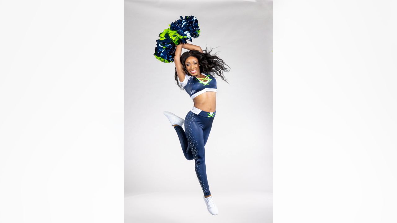 PHOTOS: The 2023 Seahawks Dancers - Victor