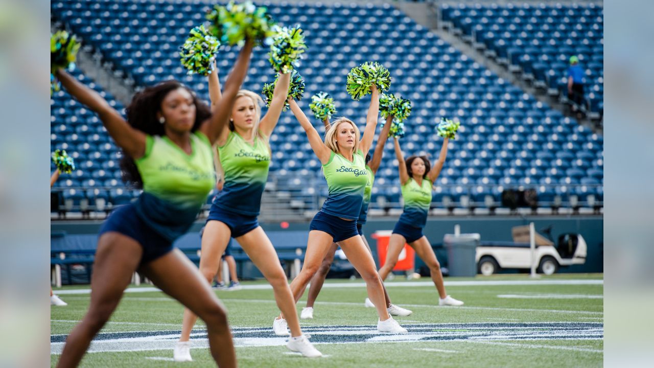 Photo Gallery - Sea Gals vs Broncos