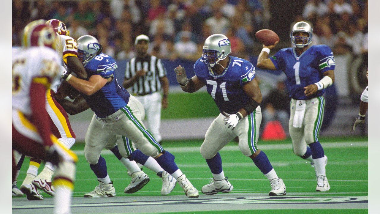 Walter Jones, Seattle Seahawks, Super Bowl XL – Play Action Customs