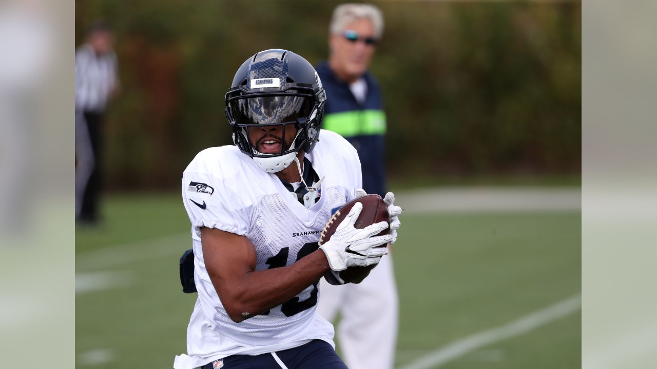 Seahawks careful not to 'overdo it early' with WR Brandon Marshall