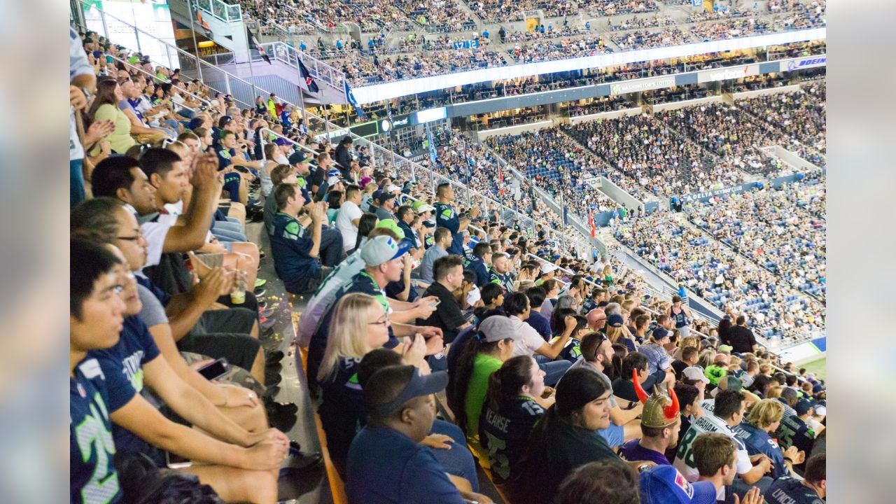 Seahawks Trying to Find Sweet Spot for Crowd Noise at CenturyLink Field -  Sports Illustrated Seattle Seahawks News, Analysis and More