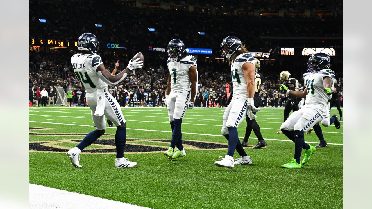 Seahawks Fast Facts: Costly mistakes allow Hill, Saints to win 39-32 -  Seattle Sports