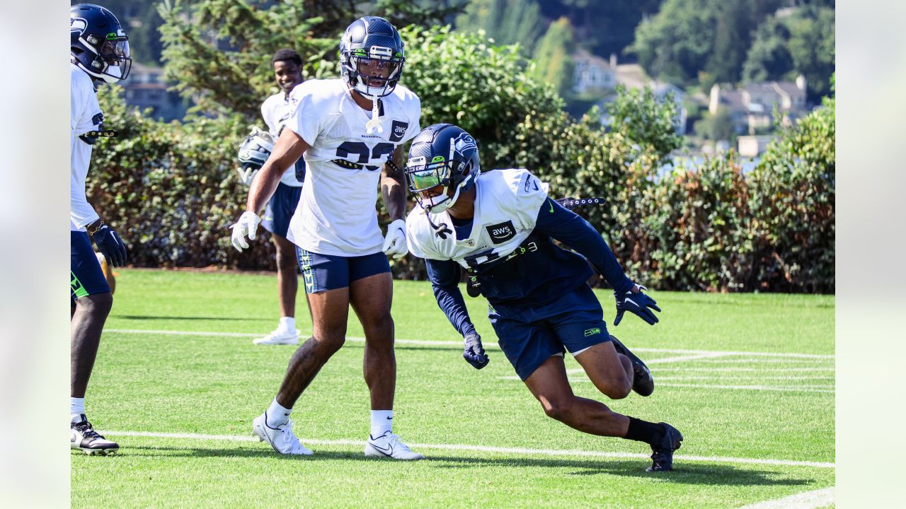 Seahawks-Rams injury report: Ken Walker, Damien Lewis, Boye Mafe