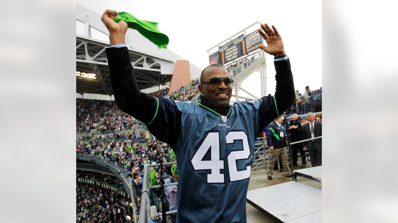 Seahawks Celebrate 20 Years Of 12 Flag Ceremony: “It's Just An Amazing  Moment”