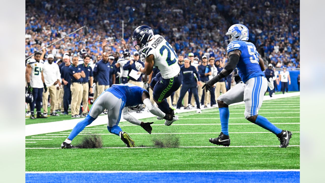 Seattle Seahawks quarterback Geno Smith (7) drops back to pass against the Detroit  Lions during an NFL football game, Sunday, Oct. 2, 2022, in Detroit. (AP  Photo/Rick Osentoski Stock Photo - Alamy