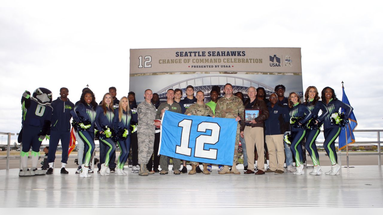 Seattle Seahawks share Lombardi Trophy with military fans > 446th Airlift  Wing > News