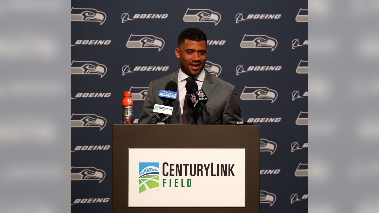 Sources: Seahawks agree to trade Russell Wilson to Denver - OPB