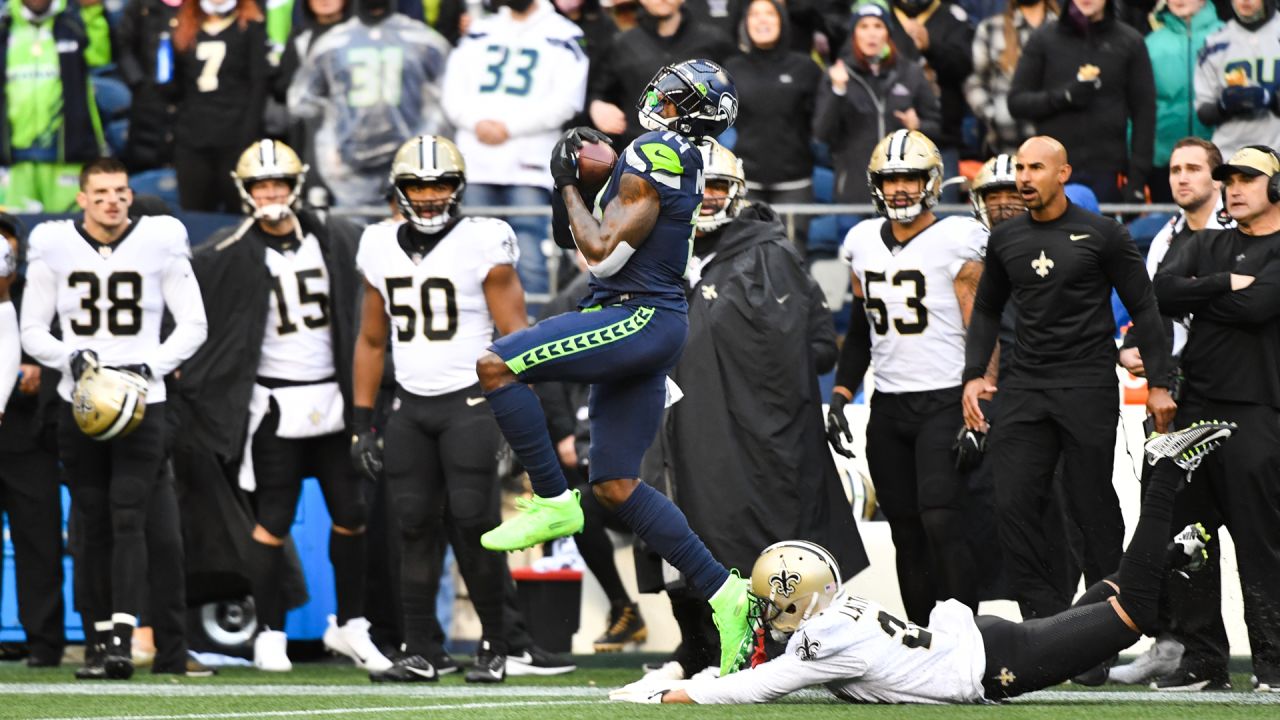 You Won't Believe Why Seahawks WR DK Metcalf Is Learning Sign Language