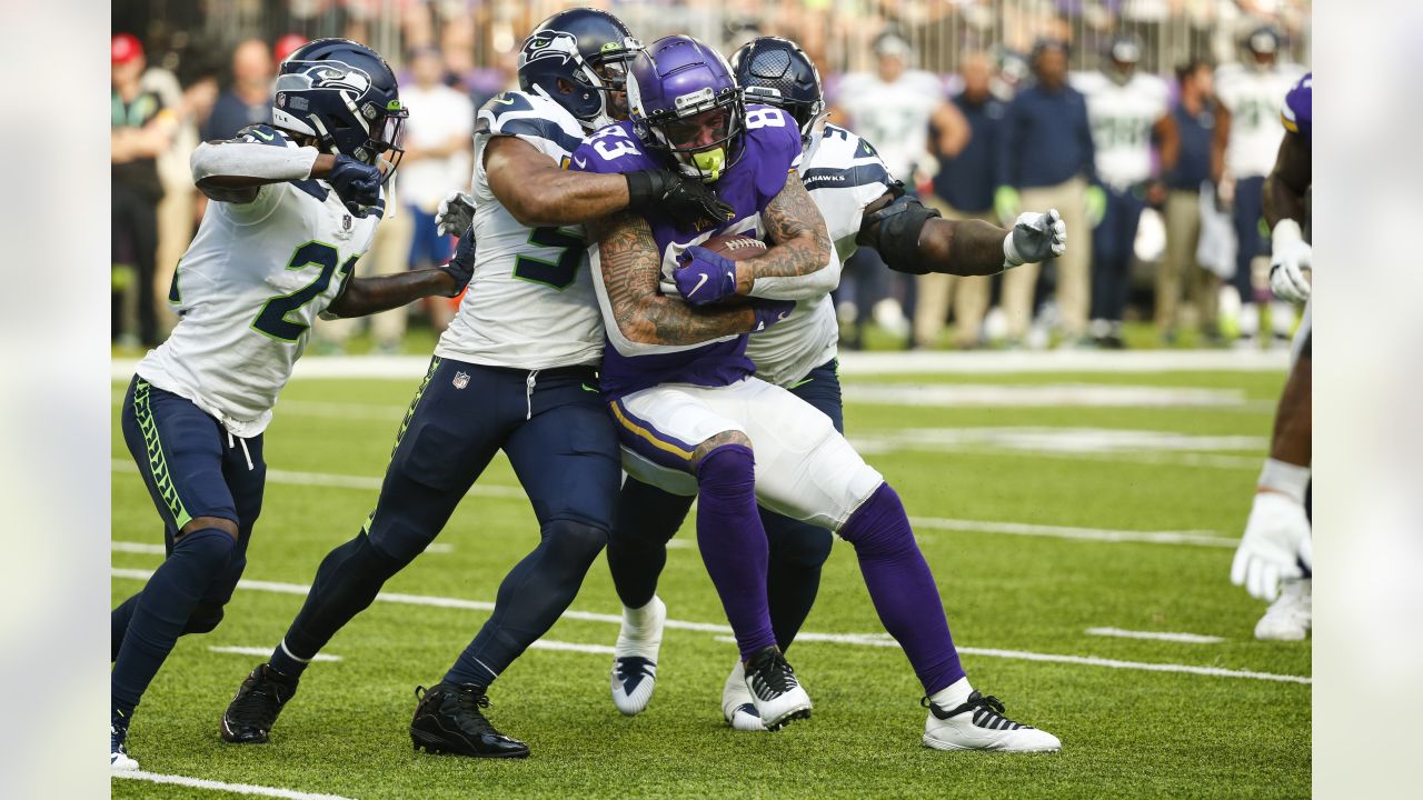 No winners to praise from the Seahawks' 30-17 loss to the Vikings - Field  Gulls