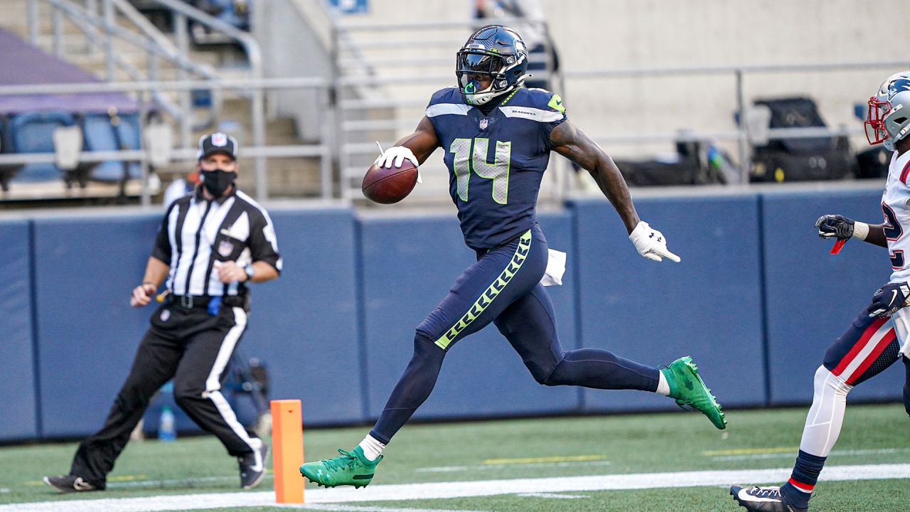 DK Metcalf Wears Classic Adidas Shoes before Seahawks Game