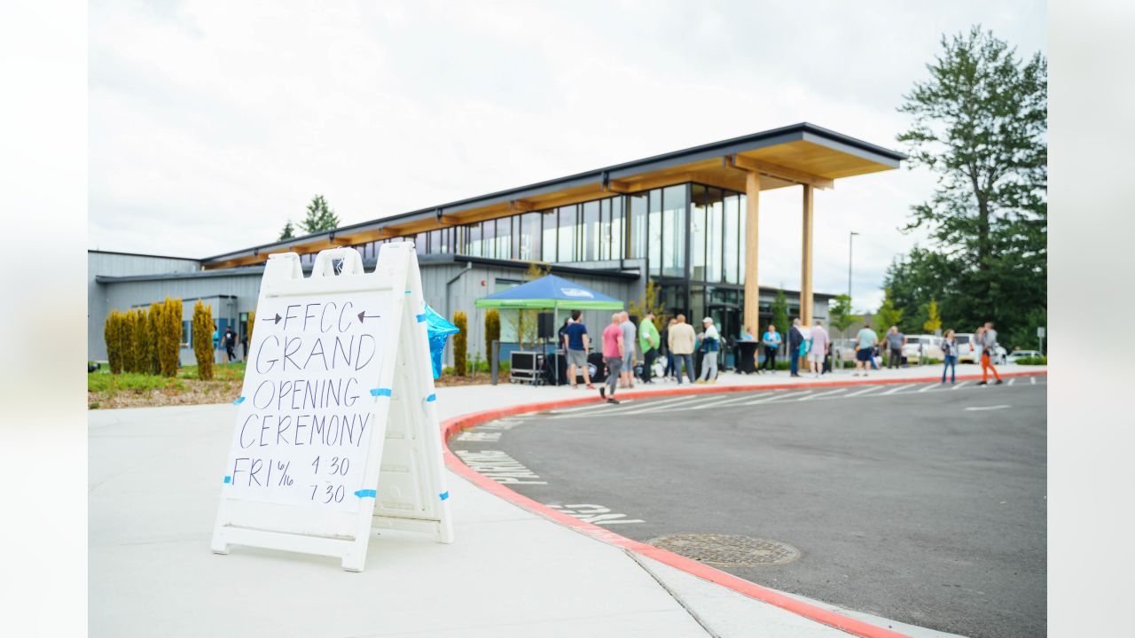 Former Seattle Seahawks wide receiver Doug Baldwin teams up with Renton to  create community center - Puget Sound Business Journal