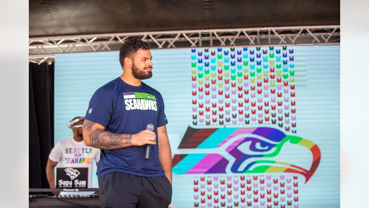 Seahawks Sign DT Bryan Mone To Contract Extension; Waive G Pier-Olivier  Lestage