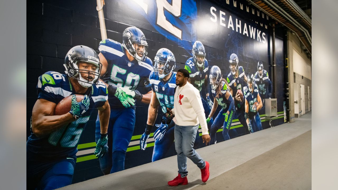 Friday Round-Up: Seahawks Feature More Complete Roster Ahead Of