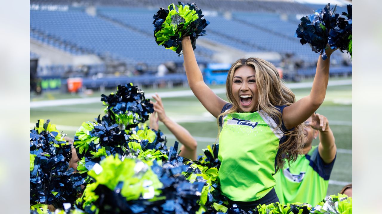 CHEER PHOTOS: Best of Rams Cheerleaders from Sunday's Week 6 matchup  against the Panthers