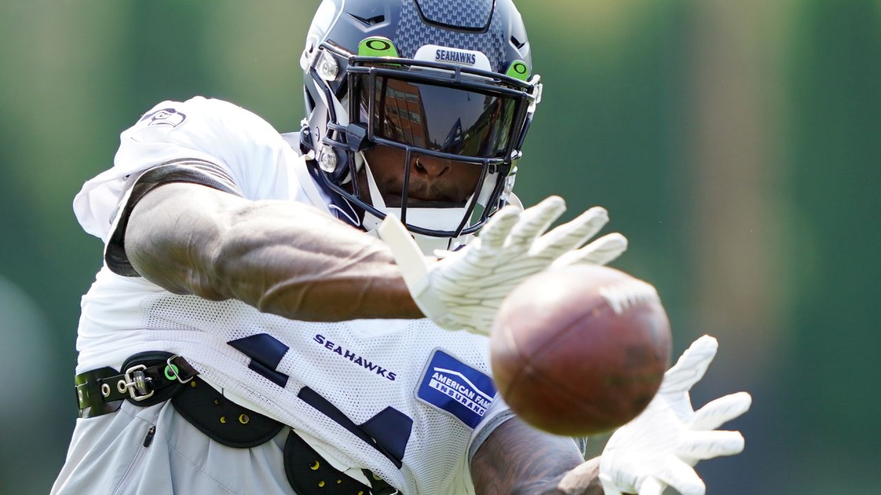 Welcome Back, 12s & Other Observations From Day 1 Of 2021 Seahawks Training  Camp