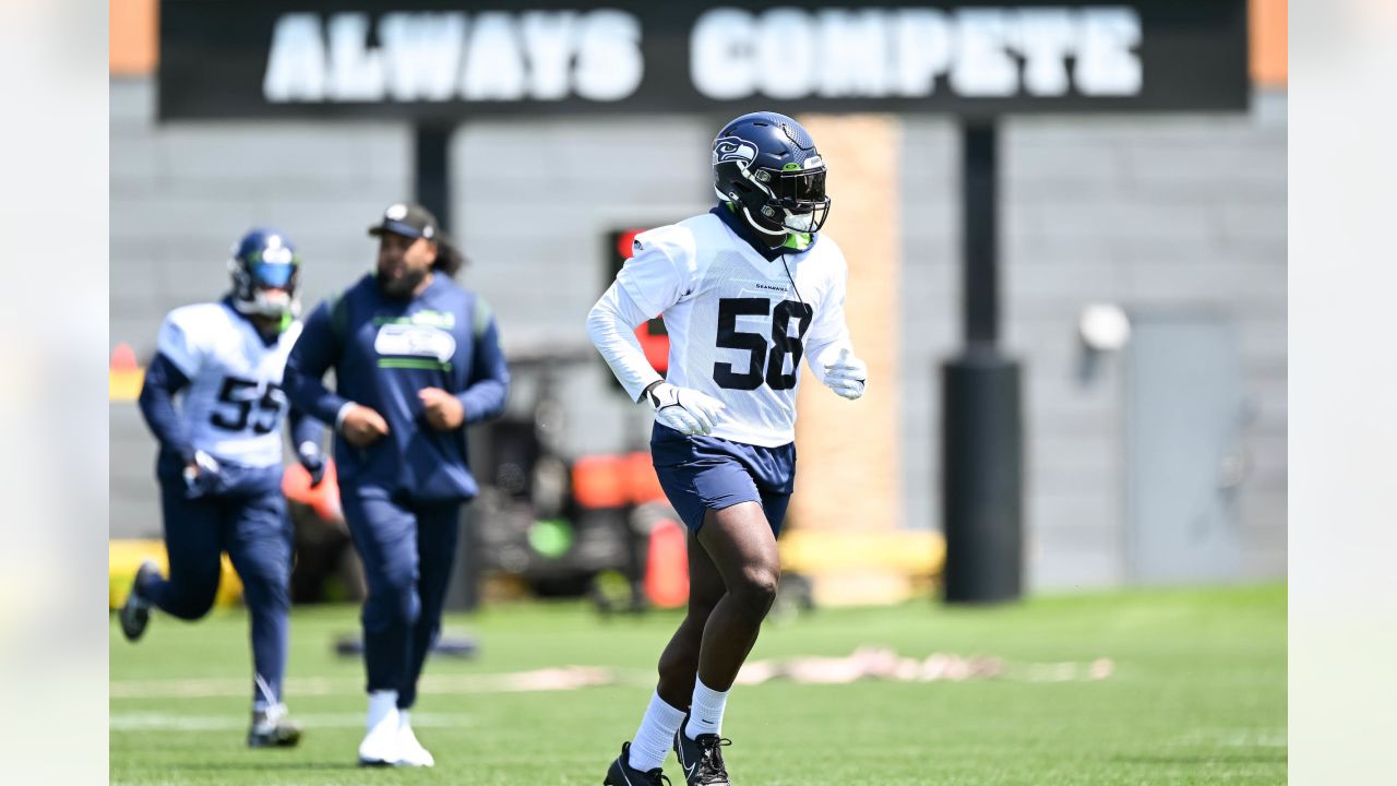 Seahawks rookie cornerback Tariq Woolen dealing with sore hamstring