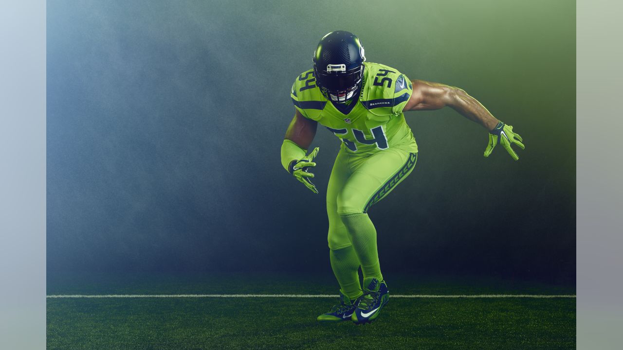 عظم الكاحل Seattle Seahawks Unveil Action Green Color Rush Uniform عظم الكاحل