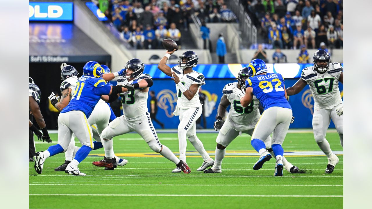 PHOTOS: Must-See Shots From A Big Road Win vs. Rams