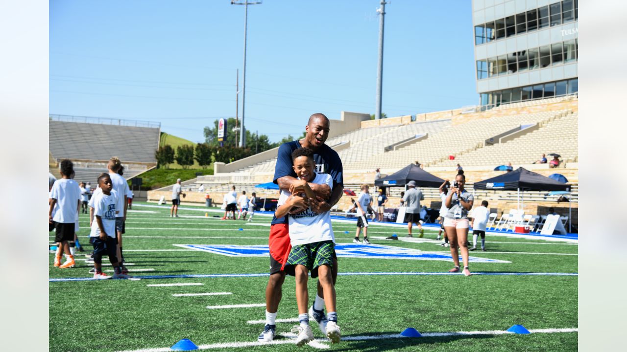 Family ties flow through Tyler Lockett's youth camp in Tulsa