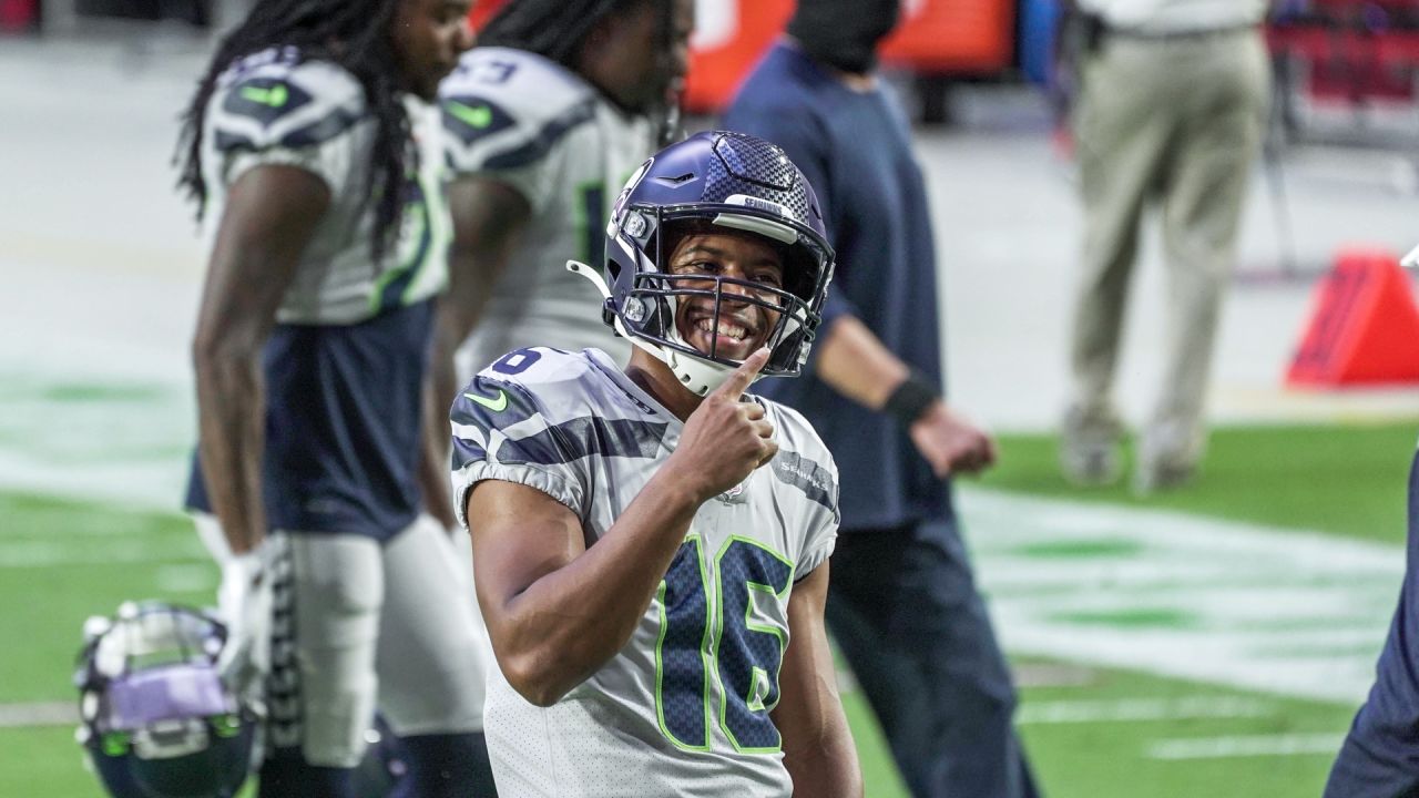 Best Photos From Seahawks-Cardinals Pregame Warmups