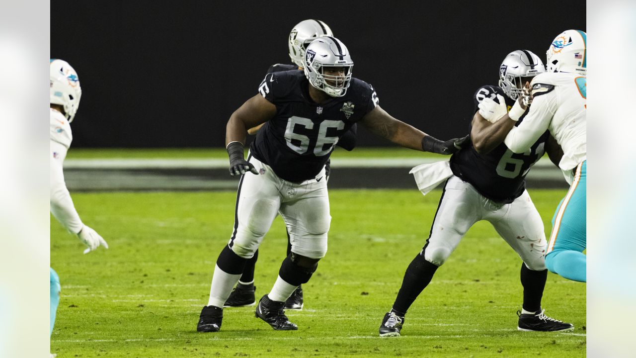 Seattle Seahawks guard Gabe Jackson (66) stands on the field during the  first half of an