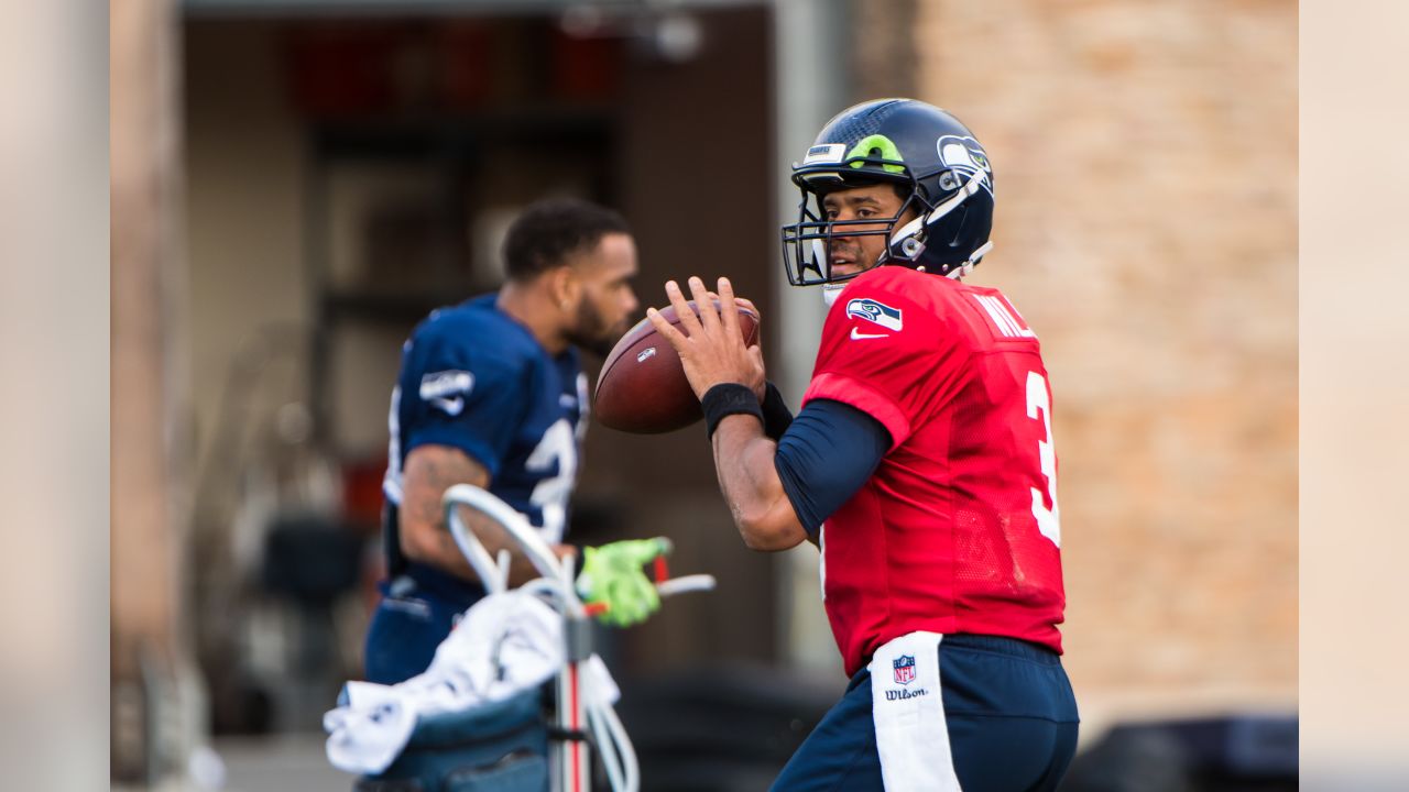 Seahawks' Duane Brown regains his health -- and status as one of NFL's most  dominant left tackles, Seahawks