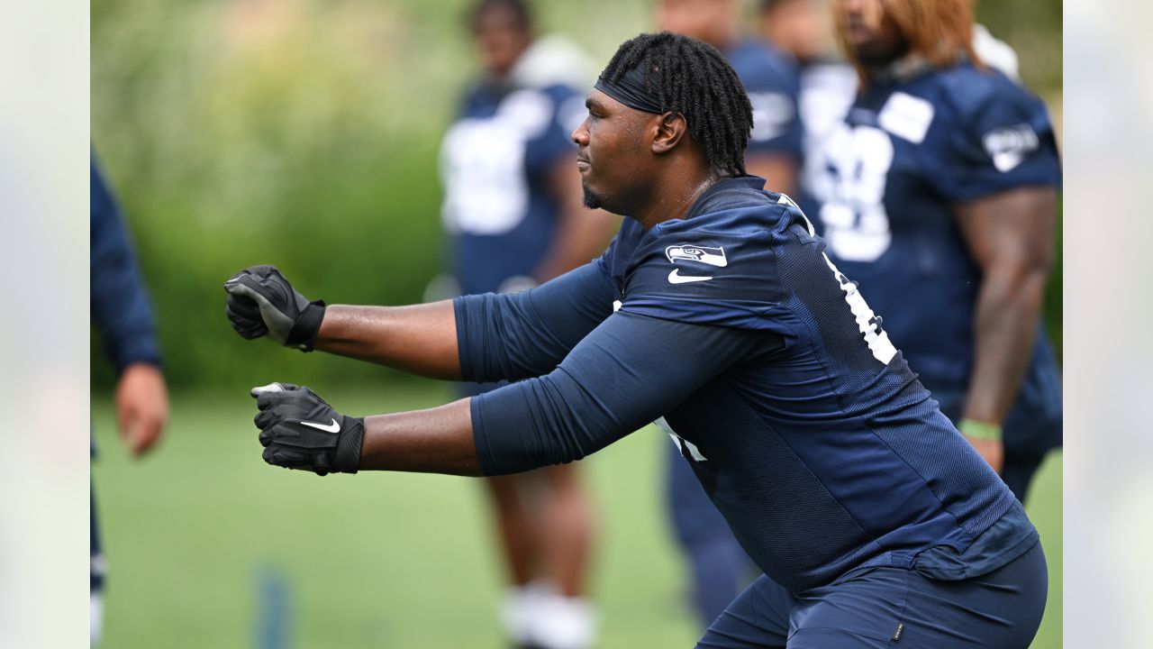 8 Things To Know About Seahawks Tackle Charles Cross