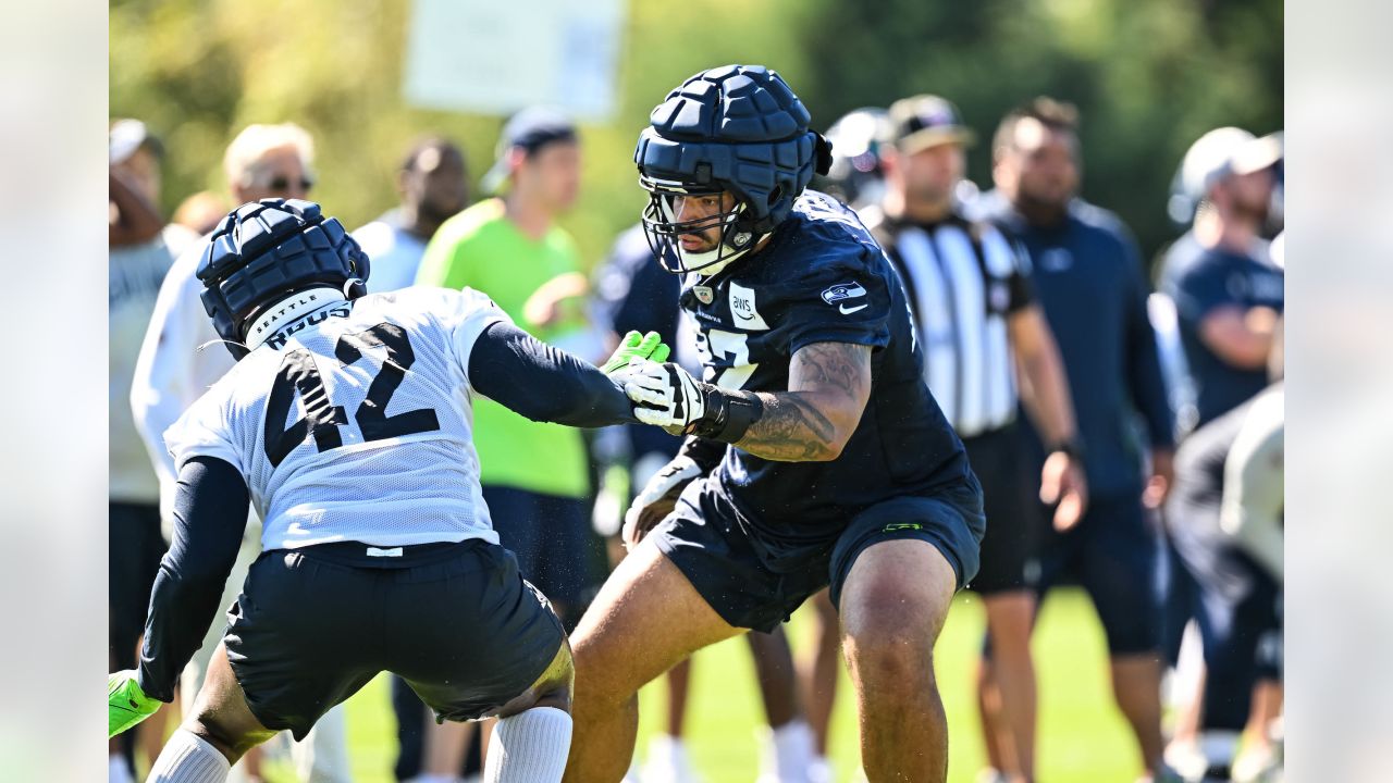 Seahawks Day 16 Training Camp report, Noah Fant is healthy and Jonathan  Sutherland suffers a leg injury on the last play of the practice 