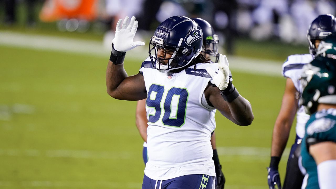 FINAL: Seattle Seahawks Beat Carolina Panthers 37-27 - Sports Illustrated Seattle  Seahawks News, Analysis and More