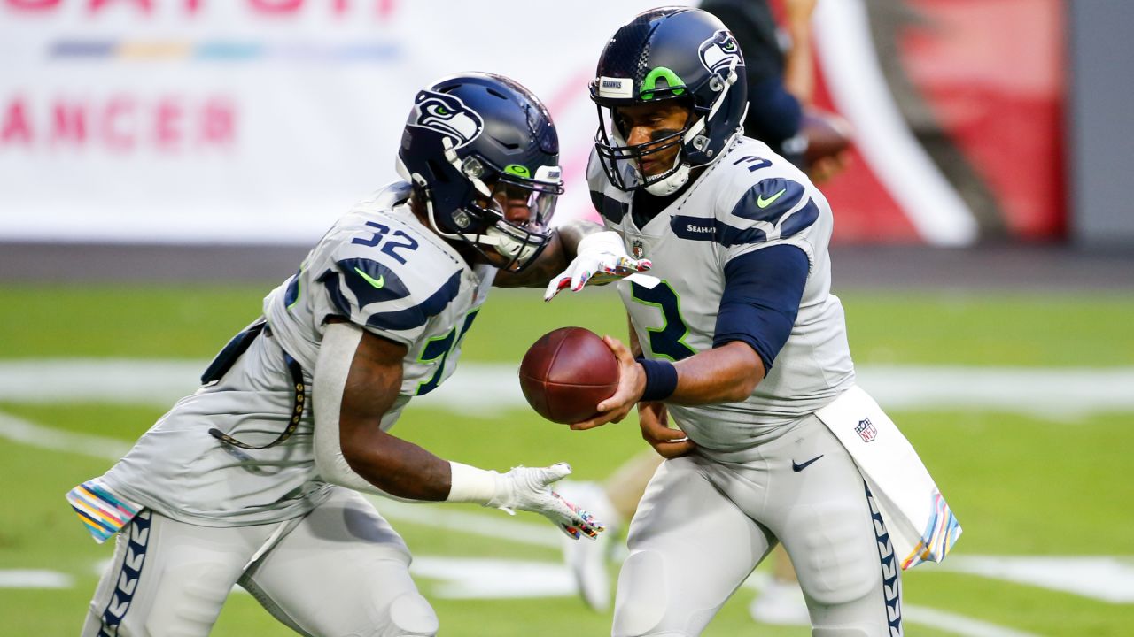 Russell Wilson sets another Seahawks record, passing Matt Hasselbeck for  career completions