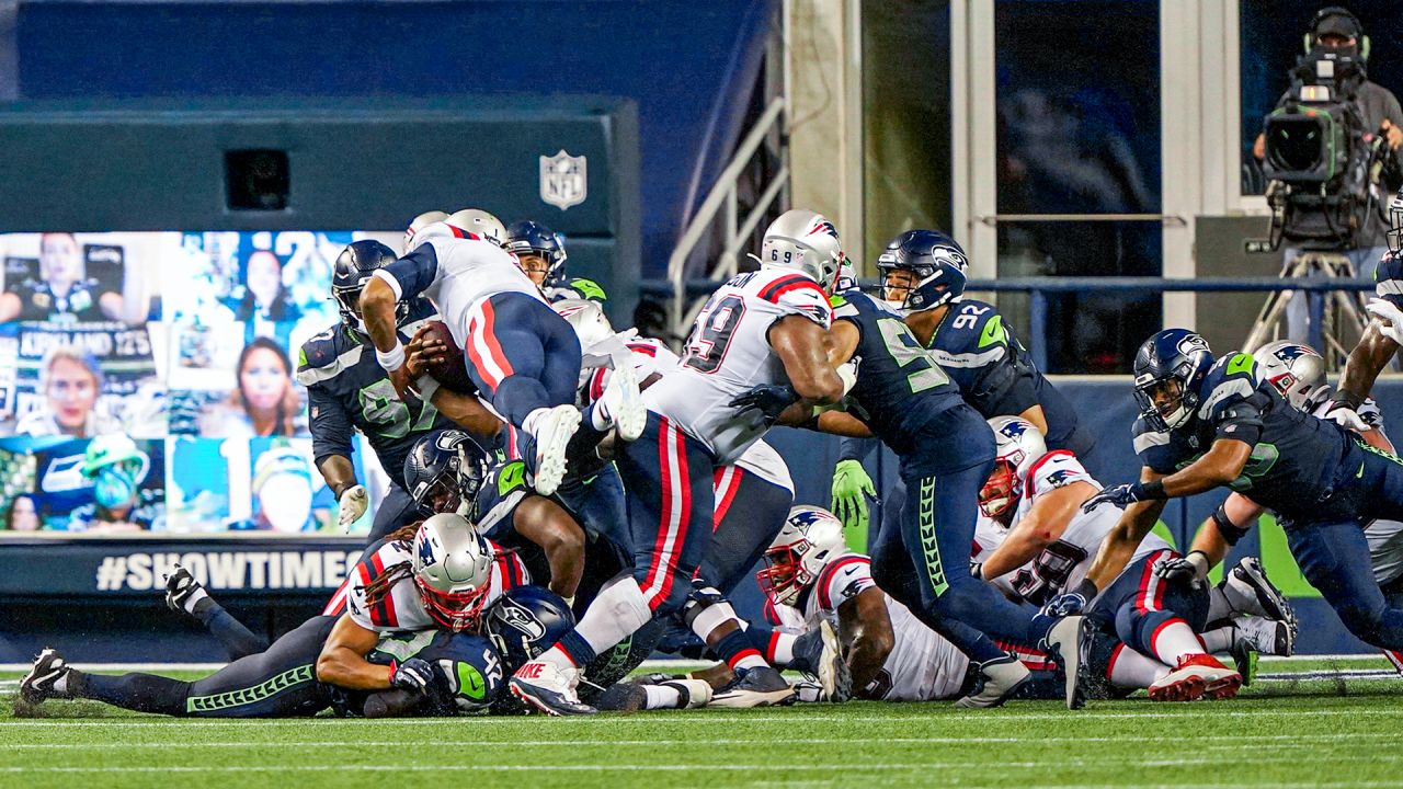 Second-year Seahawks DL L.J. Collier helped save the day on final play  against the Patriots - Field Gulls