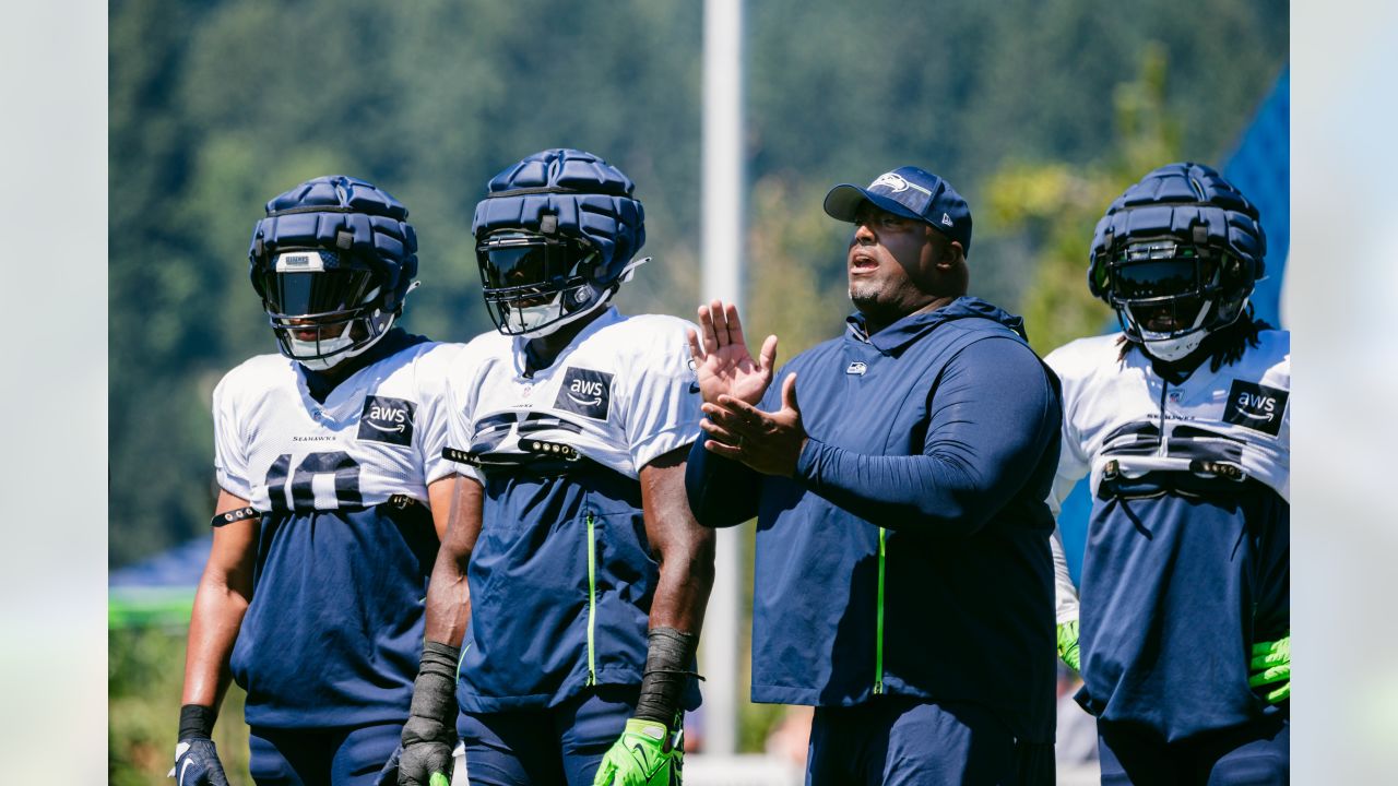 Clock Ticking for Rookie DE Darrell Taylor to Make Impact for Seahawks -  Sports Illustrated Seattle Seahawks News, Analysis and More