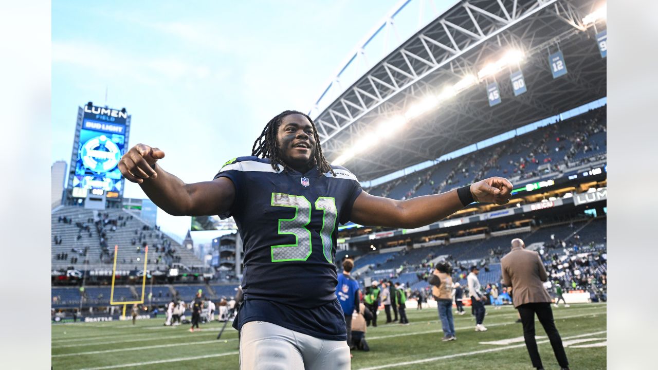 Seahawks keep playoff hopes alive with 23-6 win over Jets - NBC Sports