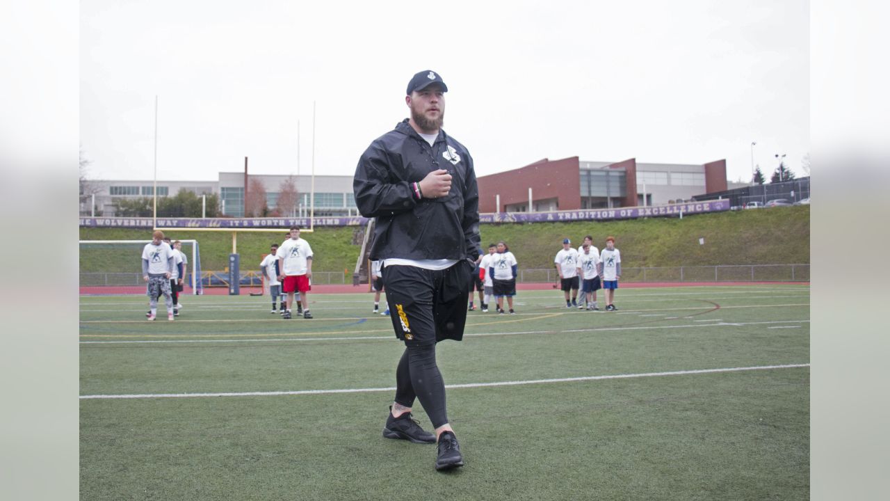 Seahawks Center Justin Britt Hosts Football Camp For Local Youth