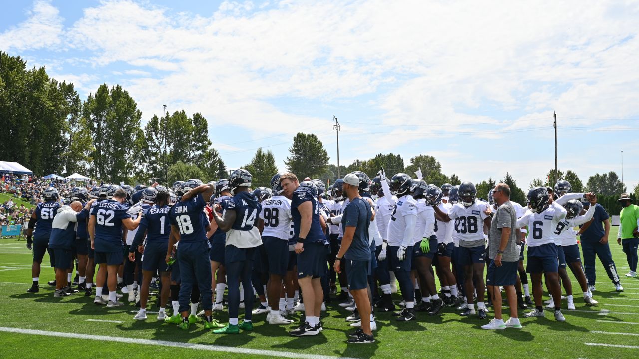 Welcome Back, 12s & Other Observations From Day 1 Of 2021 Seahawks Training  Camp