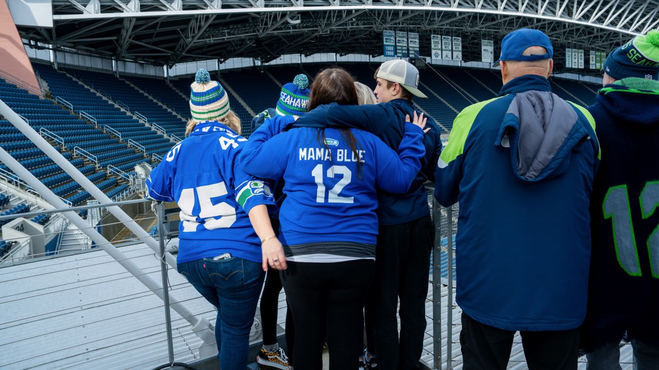 Seahawks fans celebrate first Blue Friday of the season