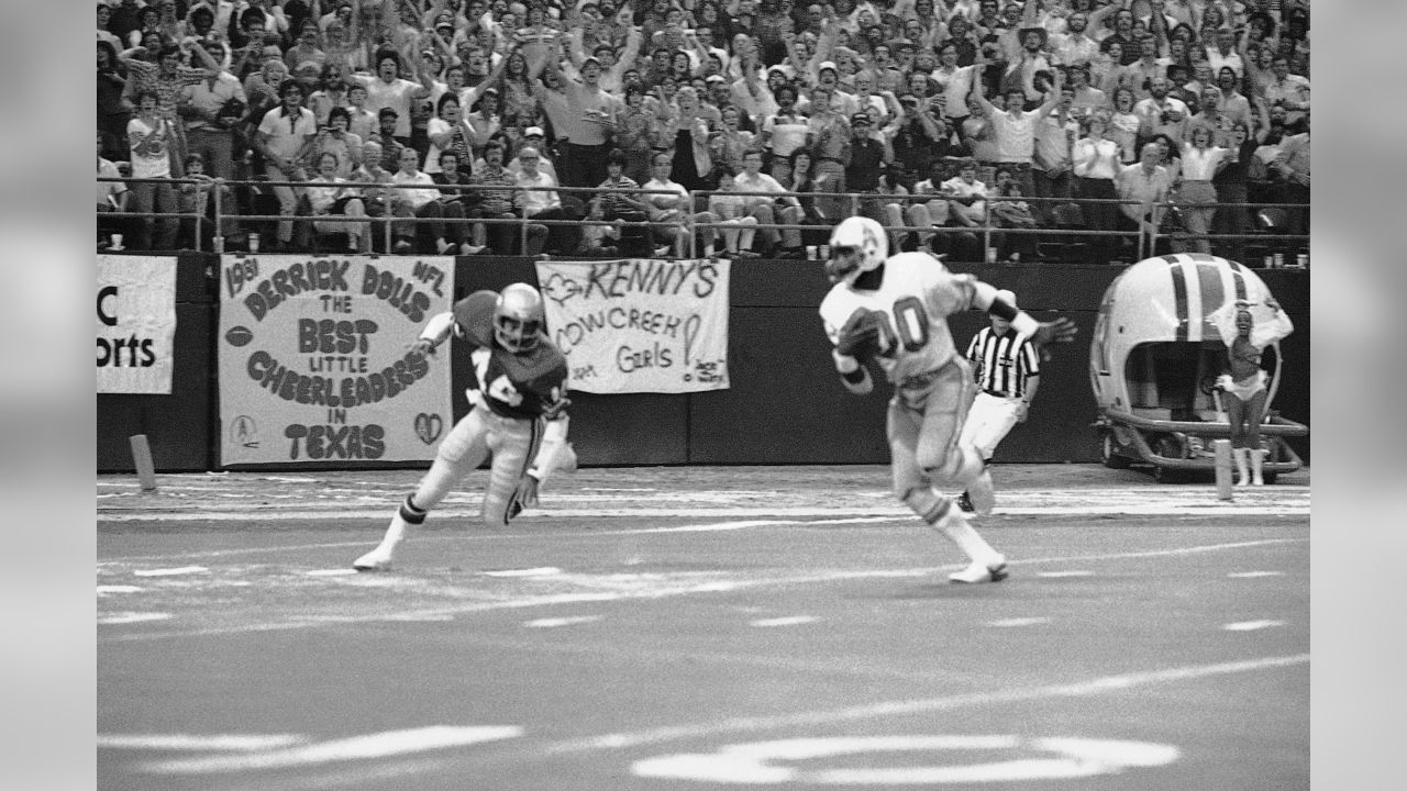 1981 Press Photo Houston Oilers' Ken Burrough after touchdown