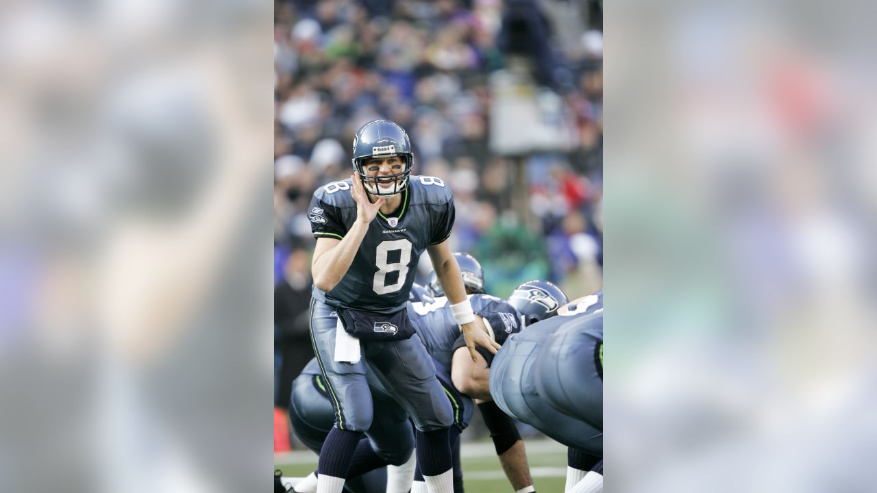 23 Dec 2001: Matt Hasselbeck of the Seattle Seahawks during the Seahawks  27-24 loss to the New York Giants at Giants Stadium in East Rutherford, New  Jersey. (Icon Sportswire via AP Images