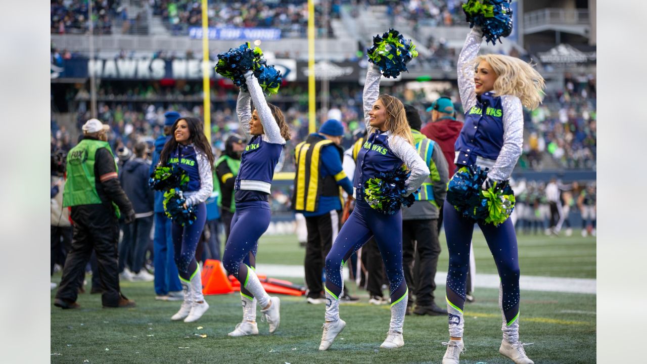 Spady: Equality means male Seahawks Dancers should show more skin 