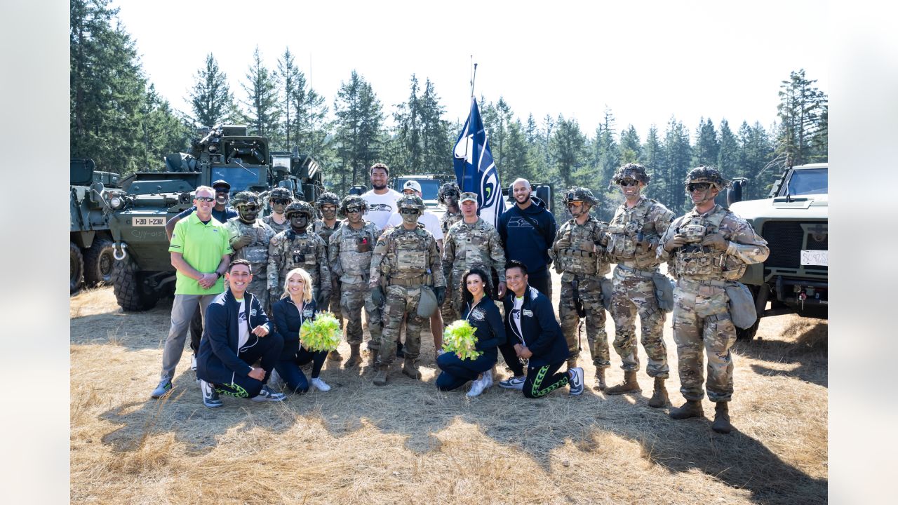 DVIDS - News - Fort Lewis hosts team-building day with Seahawks