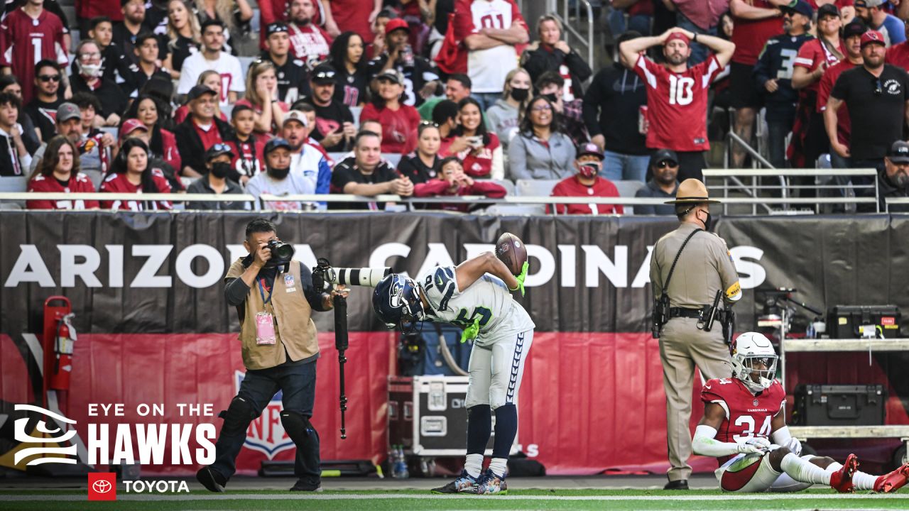 Seahawks' Rashaad Penny drops heartwarming take on Tyler Lockett becoming  captain