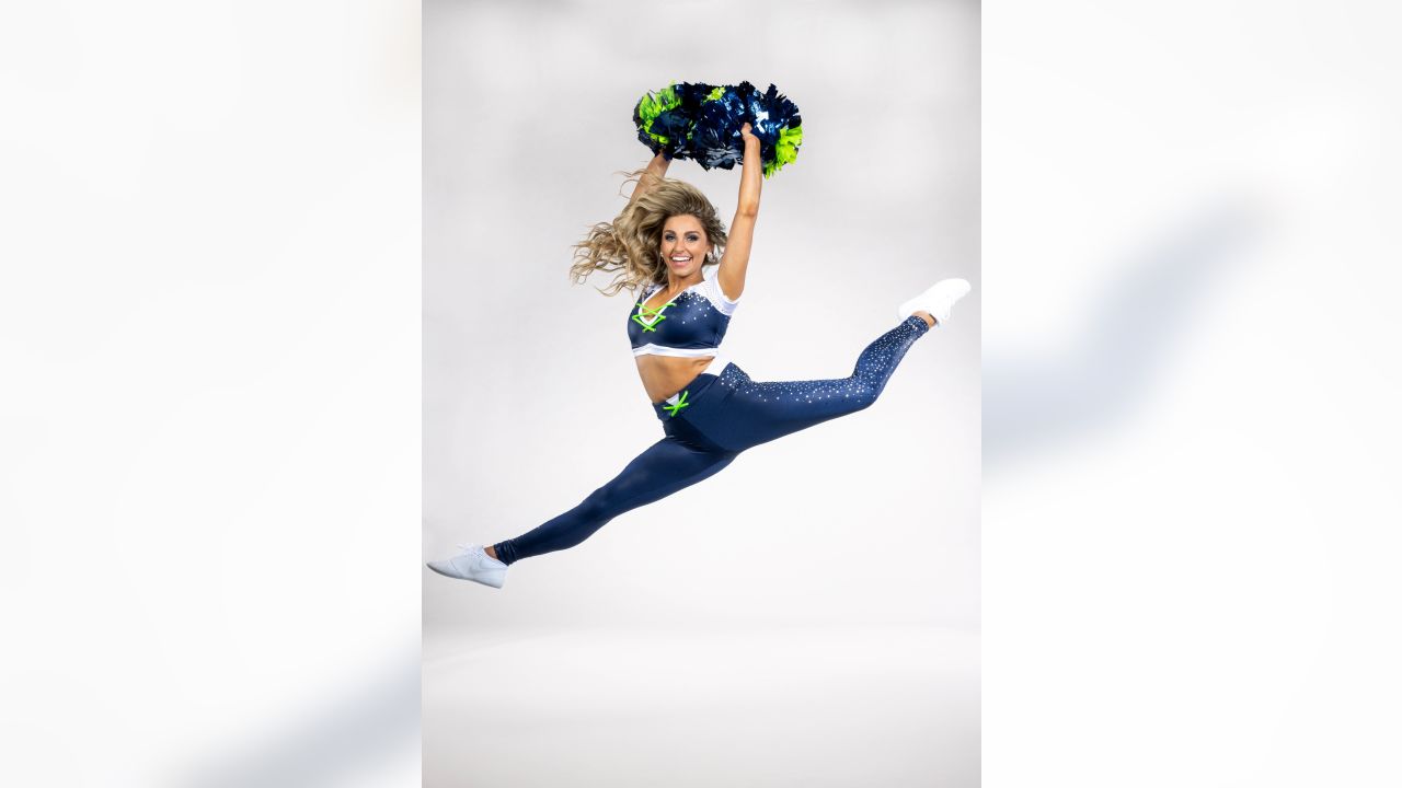 Thursday Round-Up: Behind The Scenes With Rookie Seahawks Dancer Geena