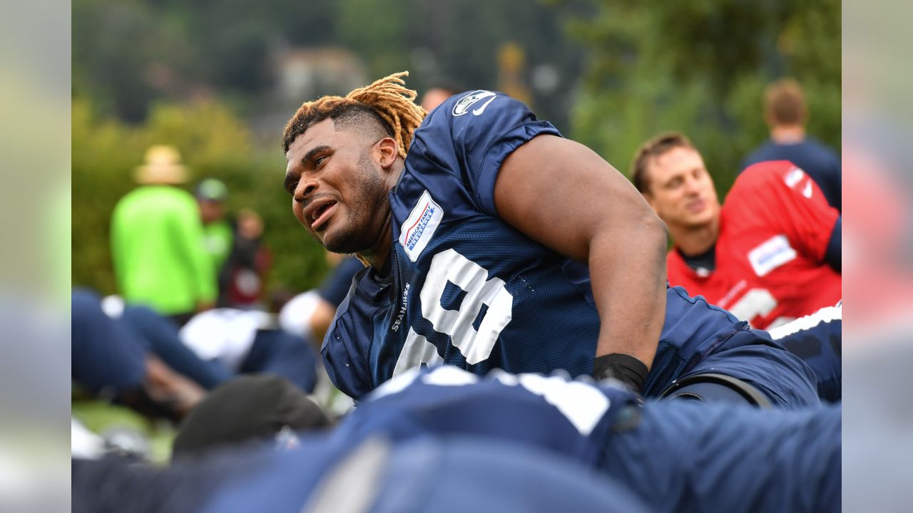 Seahawks sign Ricky Ali'ifua, Lord Adusei-Hyeamang