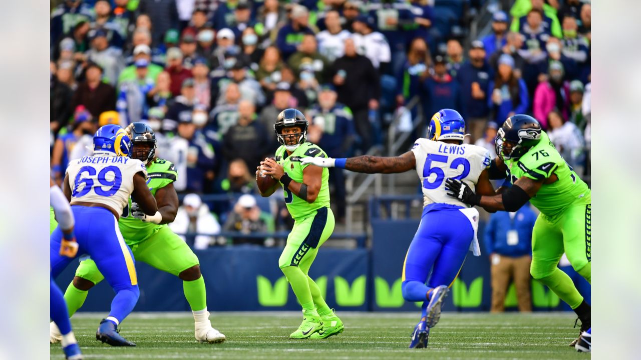 LA Rams defeat Seahawks 26-17, Russel Wilson exit early with injury -  GRUNGECAKE™