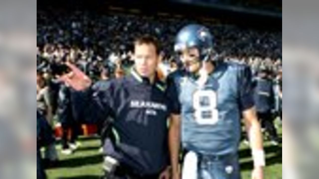 Seattle Seahawks' T.J. Houshmandzadeh, left, celebrates a touchdown  reception as Deion Branch looks on during the first half of an NFL football  game against the Jacksonville Jaguars, Sunday, Oct. 11, 2009, in